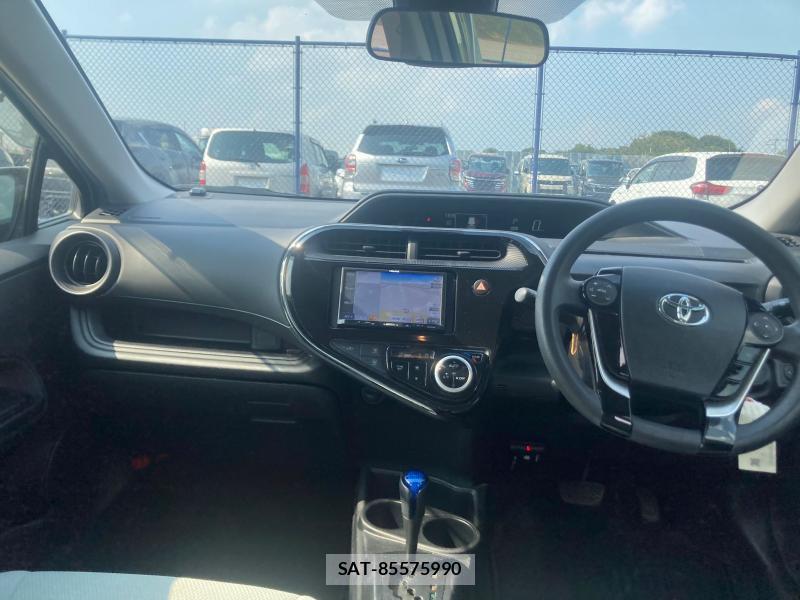 Toyota AQUA 2018 1226795-12