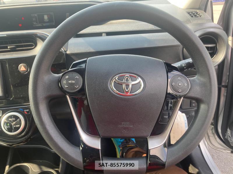 Toyota AQUA 2018 1226795-14