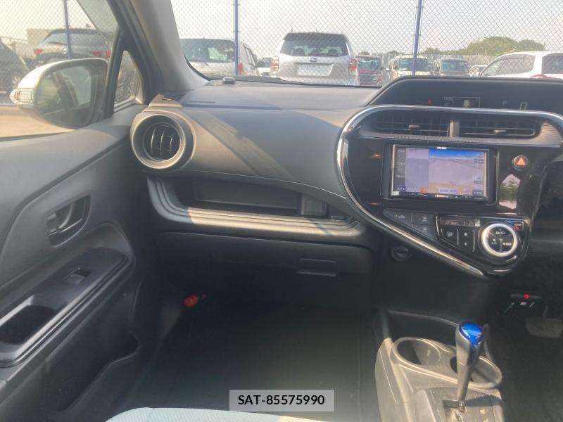 Toyota AQUA 2018 1226795-19