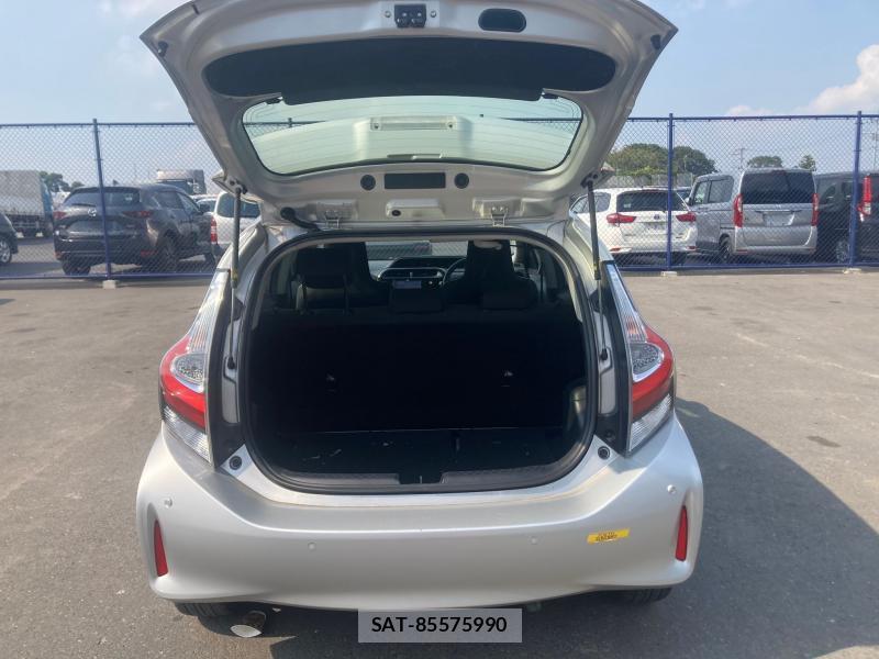 Toyota AQUA 2018 1226795-29
