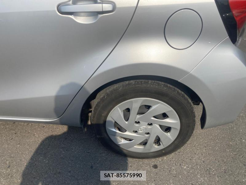 Toyota AQUA 2018 1226795-30