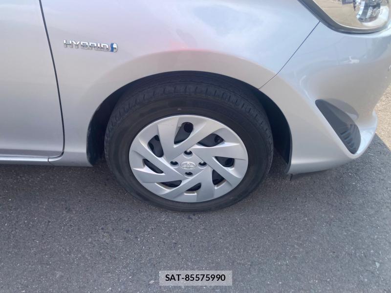 Toyota AQUA 2018 1226795-33