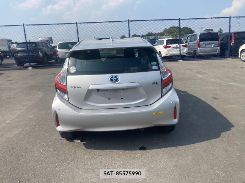 Toyota AQUA 2018 1226795-3