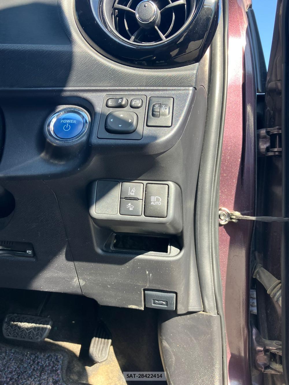Toyota AQUA 2017 1289503-17