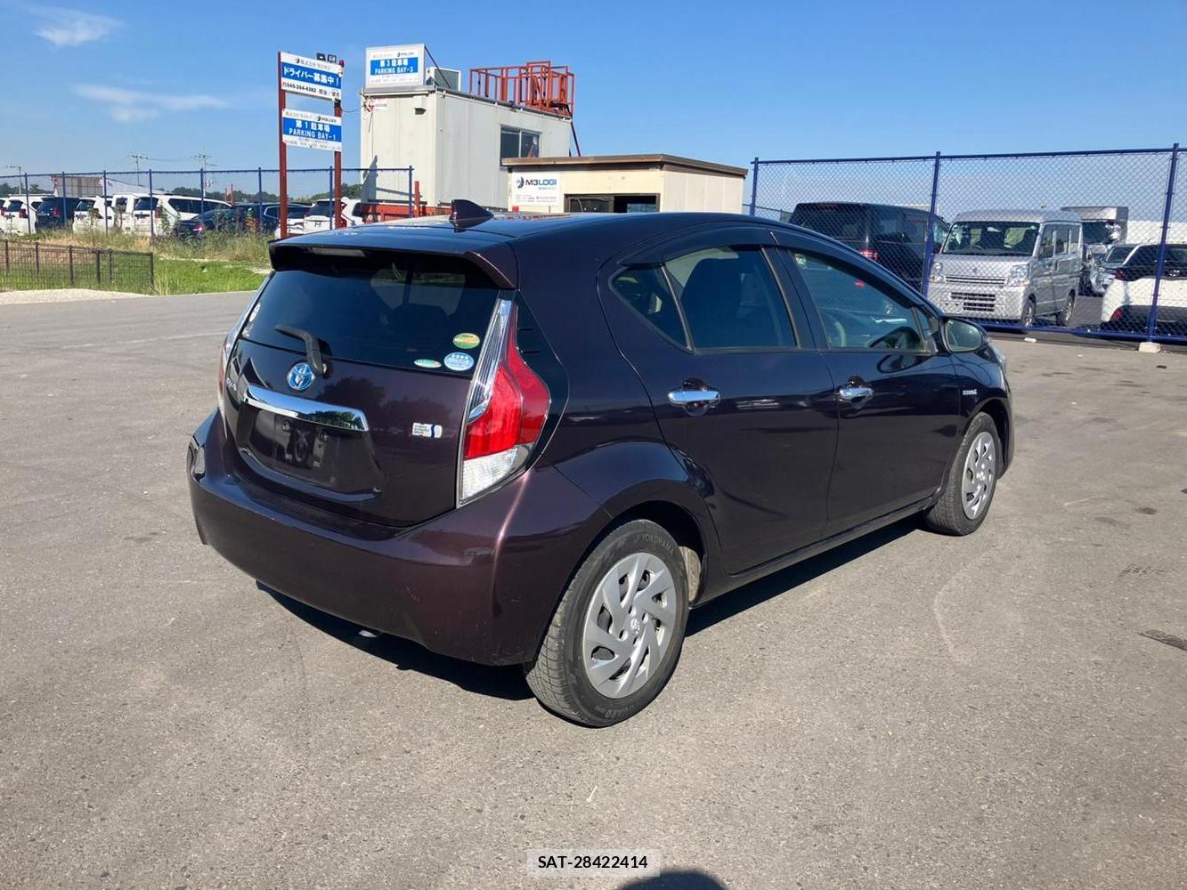 Toyota AQUA 2017 1289503-4