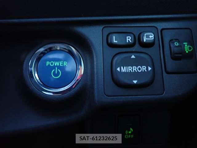 Toyota AQUA 2012-01 1310205-15