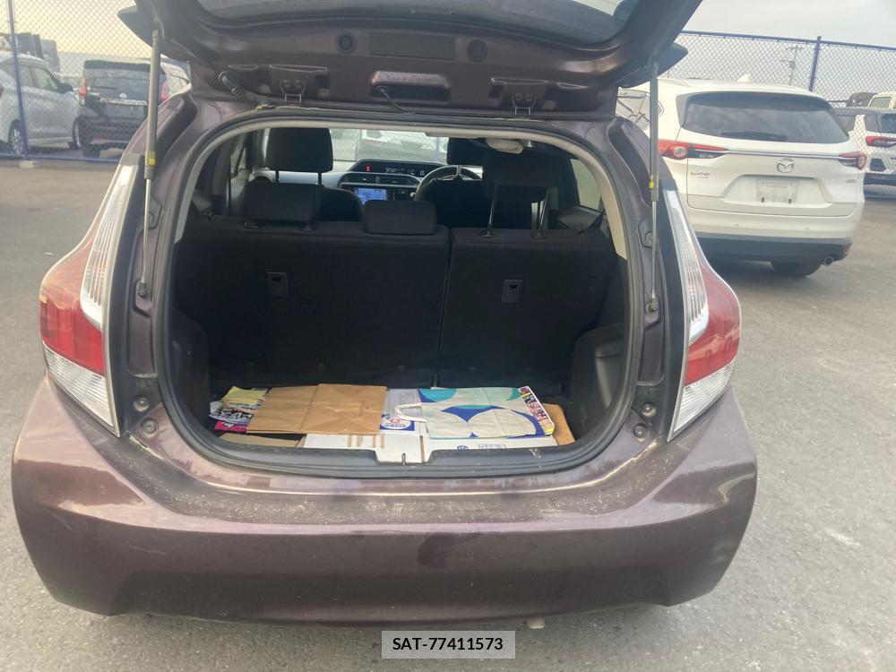 Toyota AQUA 2018 1427295-28