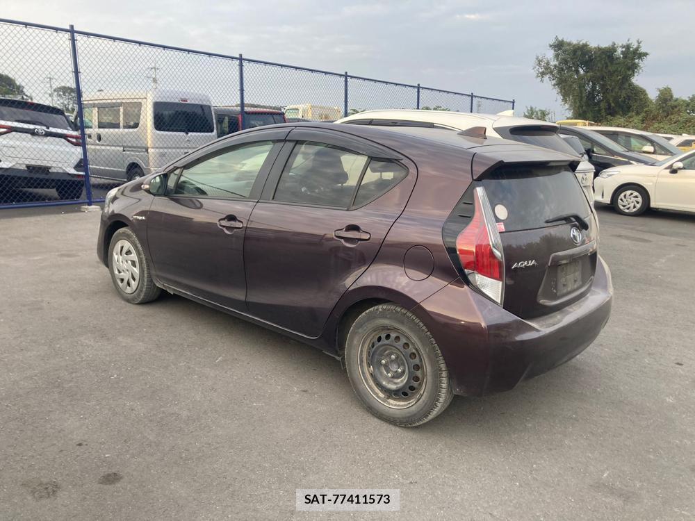 Toyota AQUA 2018 1427295-2