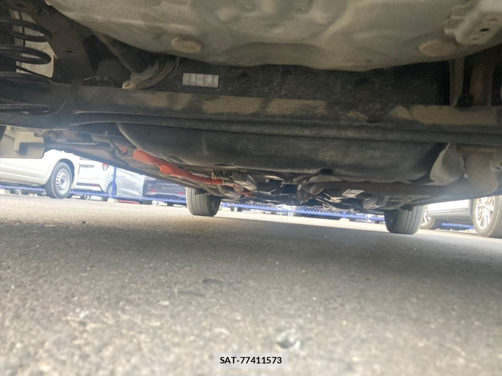Toyota AQUA 2018 1427295-37