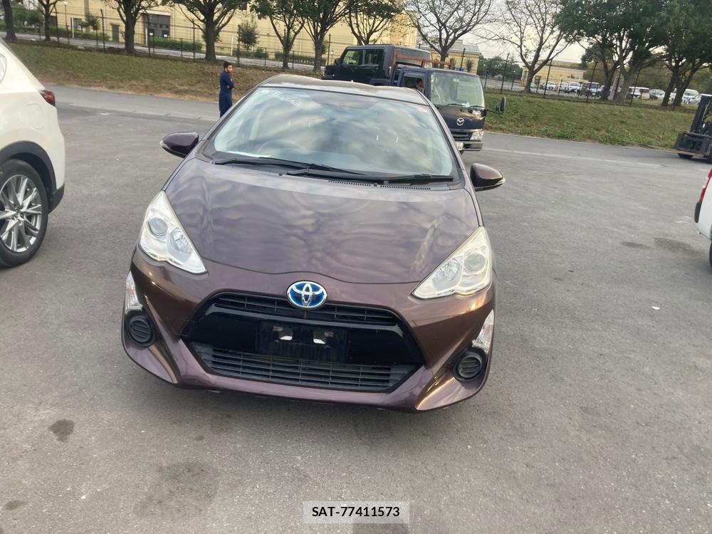 Toyota AQUA 2018 1427295-7