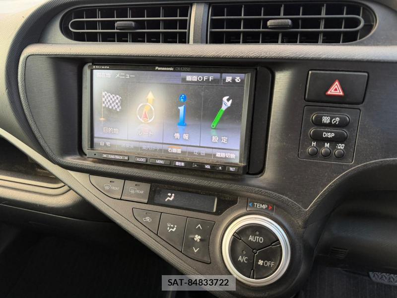 Toyota AQUA 2017-06 1297107-26