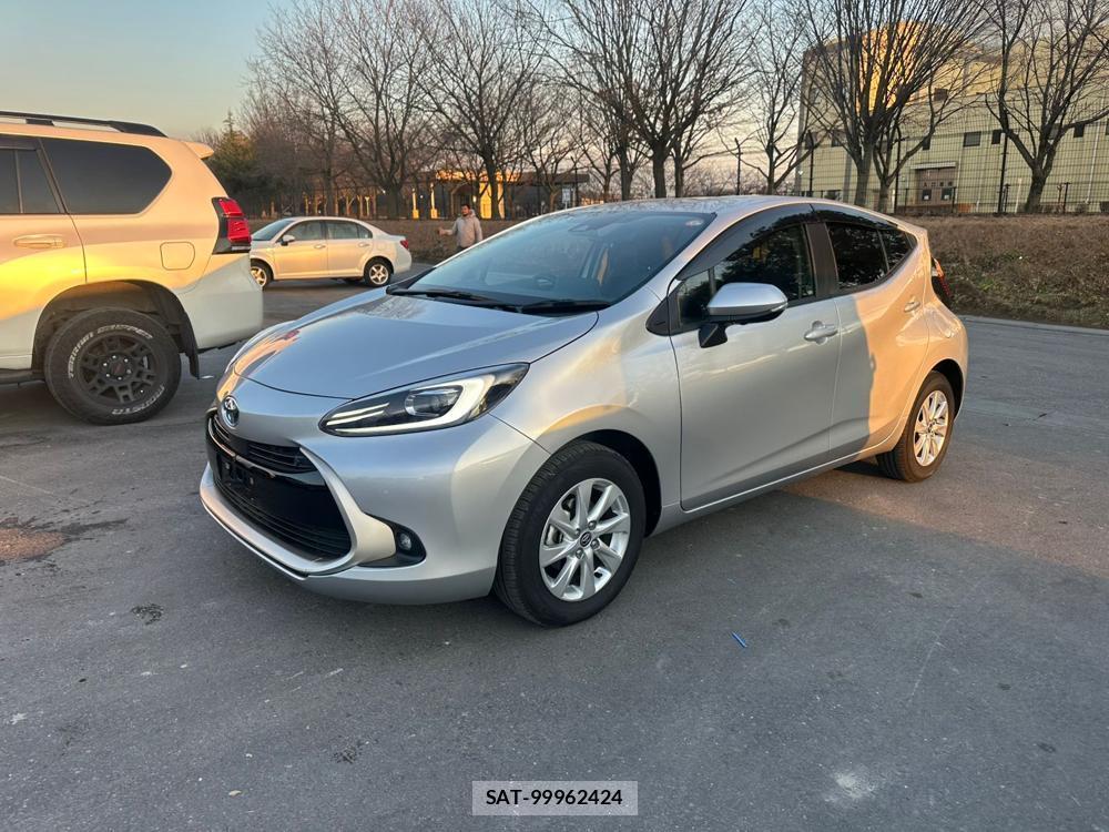 Toyota AQUA 2025 1797344-0