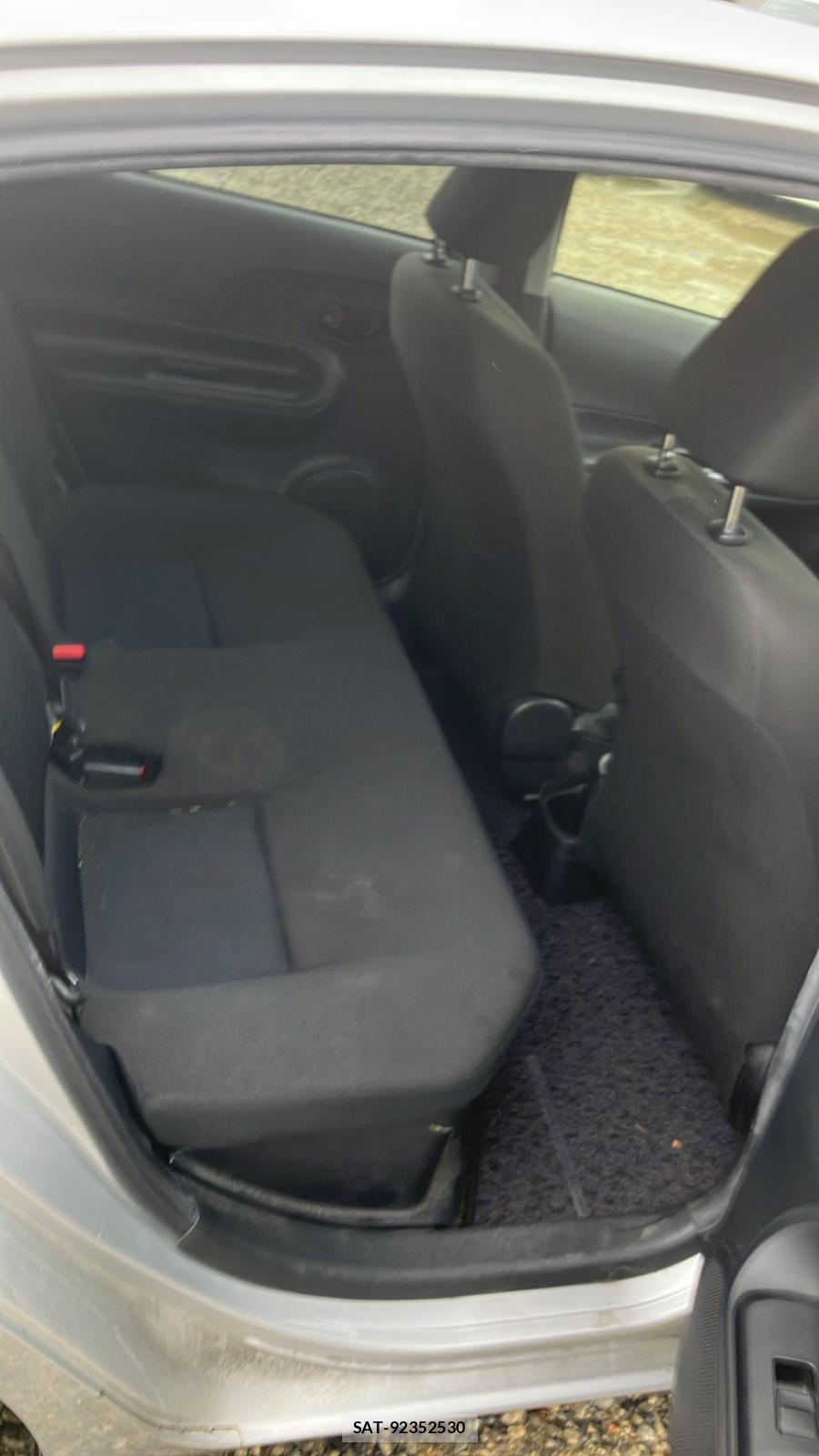 Toyota AQUA 2017 2016162-9