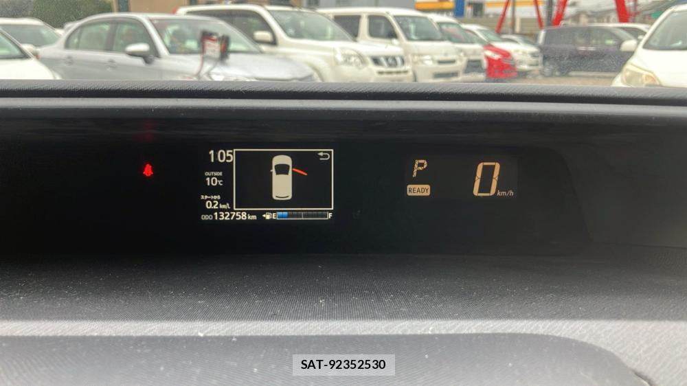 Toyota AQUA 2017 2016162-15