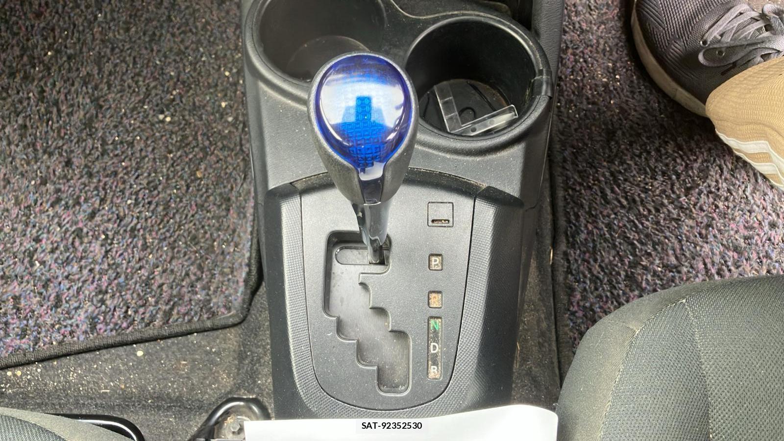 Toyota AQUA 2017 2016162-16