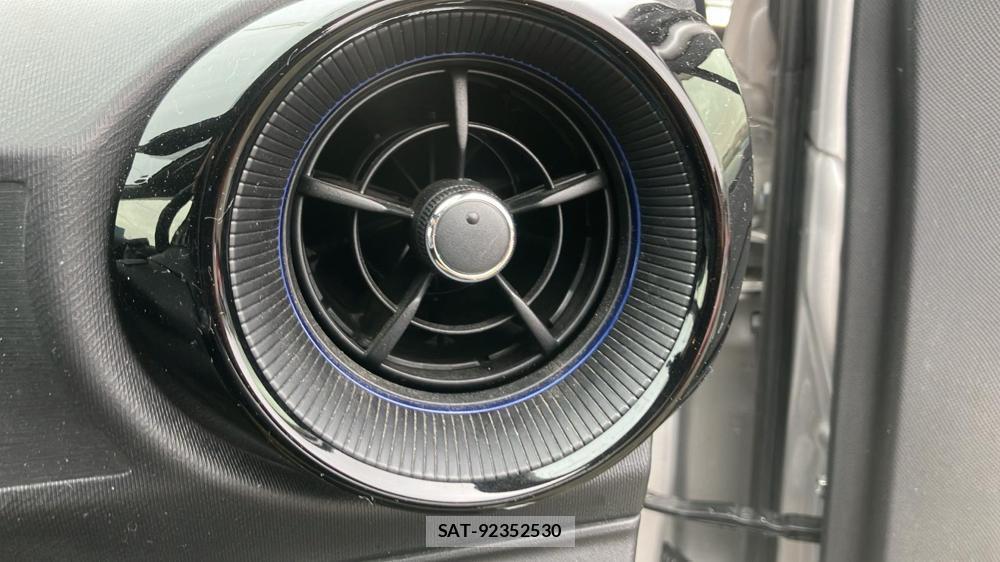 Toyota AQUA 2017 2016162-20