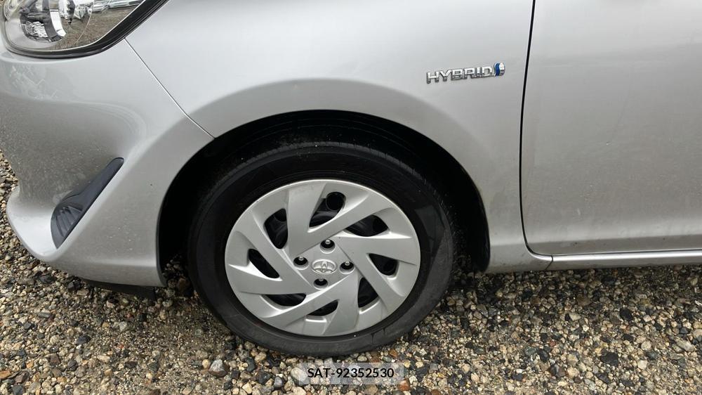 Toyota AQUA 2017 2016162-26