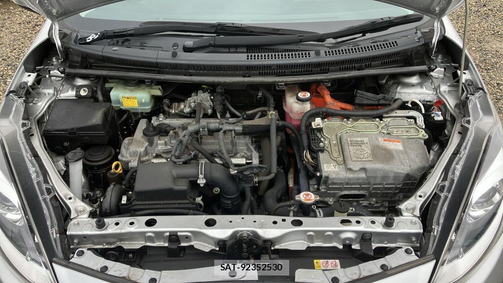 Toyota AQUA 2017 2016162-33