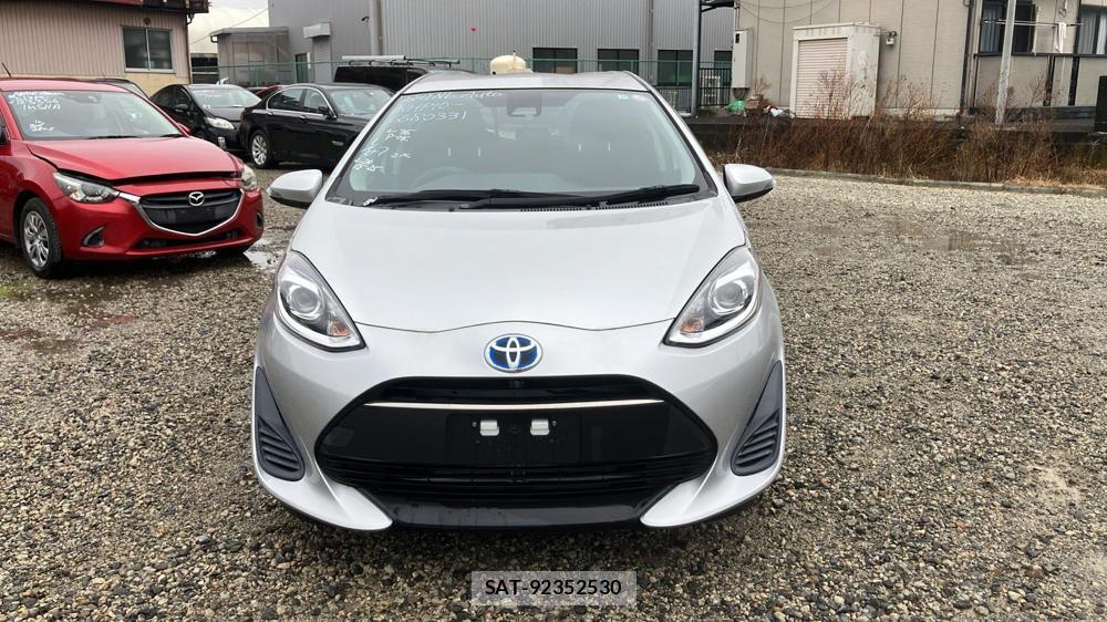 Toyota AQUA 2017 2016162-7