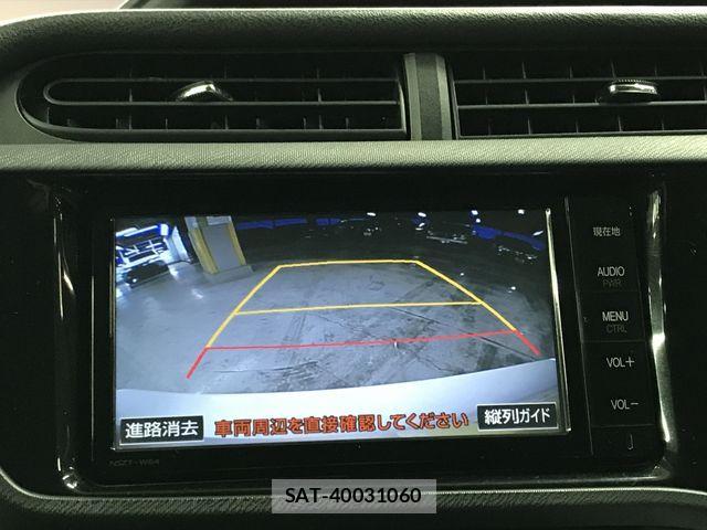 Toyota AQUA 2015-04 2827504-11