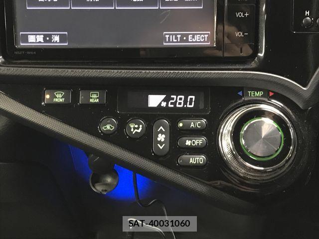 Toyota AQUA 2015-04 2827504-13