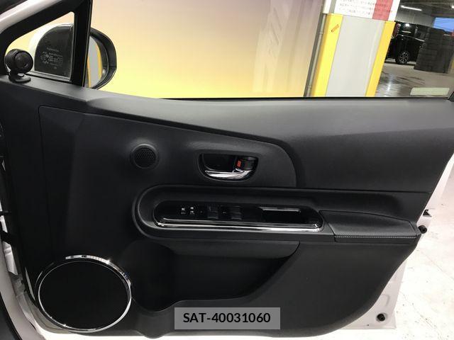 Toyota AQUA 2015-04 2827504-19