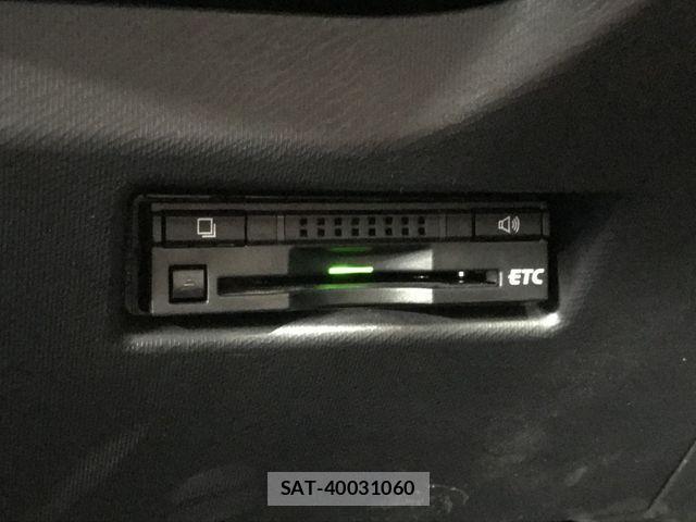 Toyota AQUA 2015-04 2827504-27