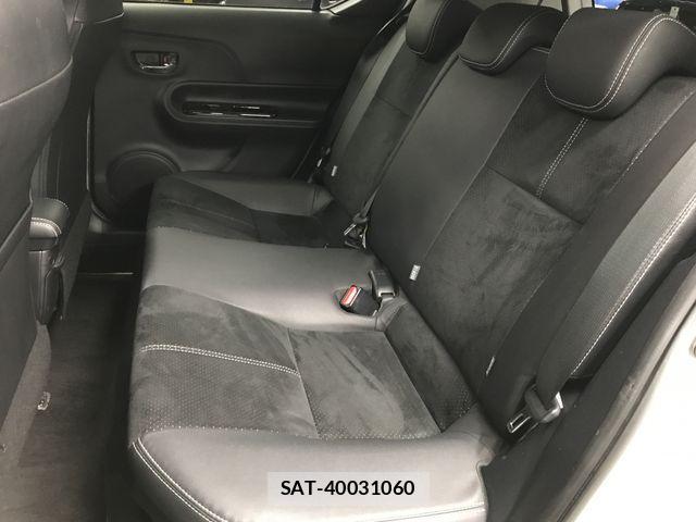 Toyota AQUA 2015-04 2827504-8