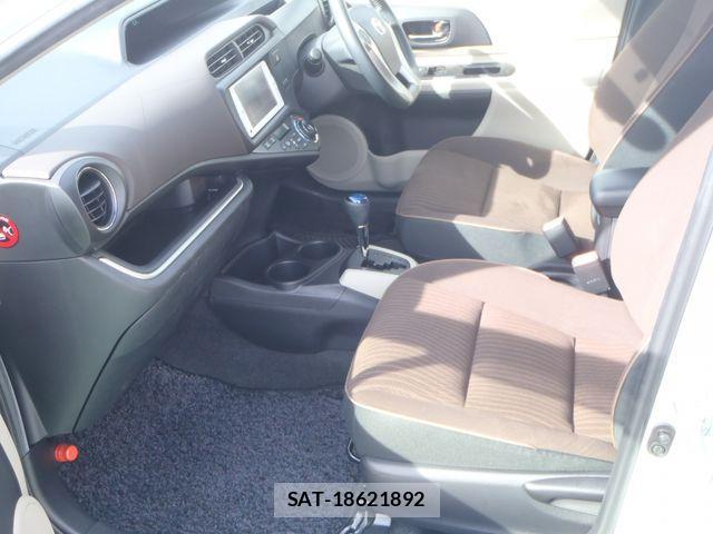 Toyota AQUA 2013-08 3659362-9