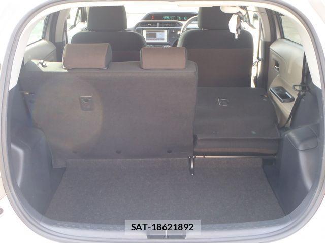Toyota AQUA 2013-08 3659362-12