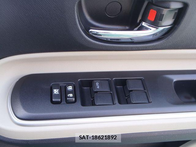 Toyota AQUA 2013-08 3659362-14