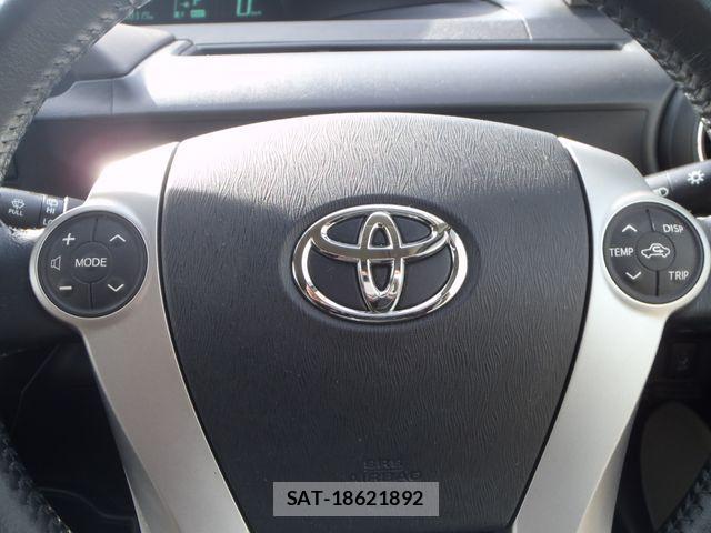 Toyota AQUA 2013-08 3659362-19