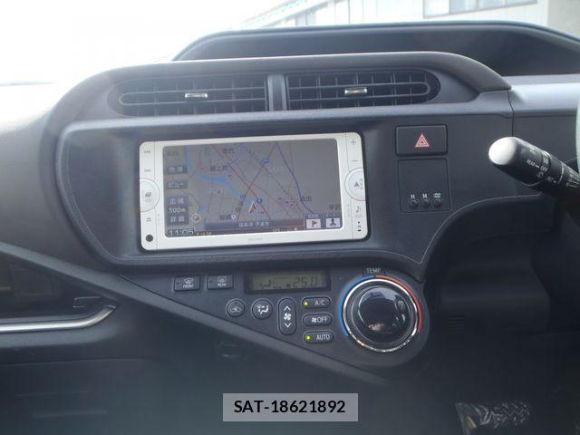 Toyota AQUA 2013-08 3659362-20