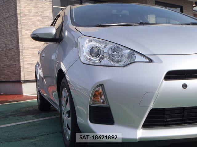 Toyota AQUA 2013-08 3659362-5