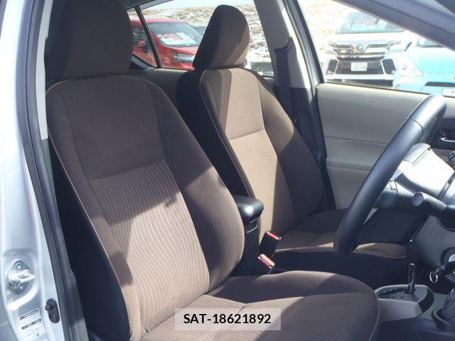 Toyota AQUA 2013-08 3659362-8