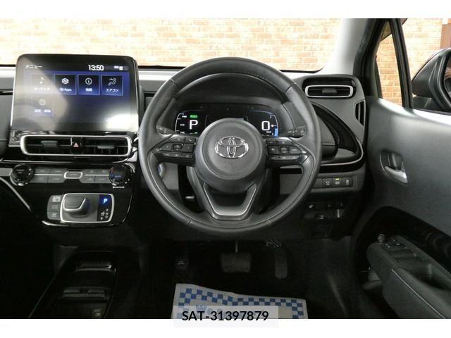 Toyota AQUA 2022-09 3659091-15