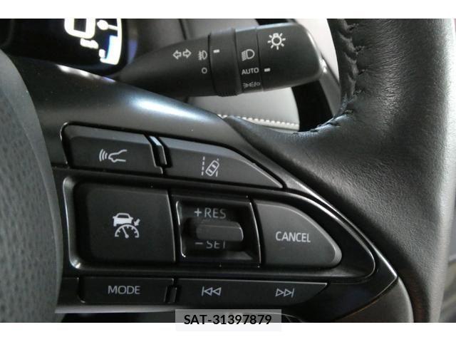 Toyota AQUA 2022-09 3659091-24