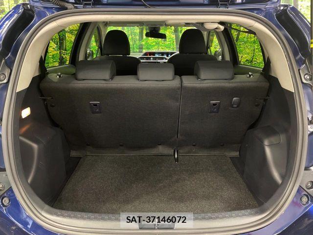 Toyota AQUA 2017-03 3713237-9