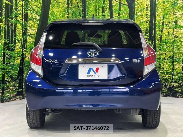 Toyota AQUA 2017-03 3713237-13
