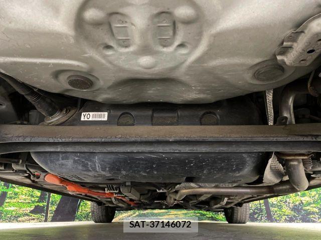 Toyota AQUA 2017-03 3713237-15