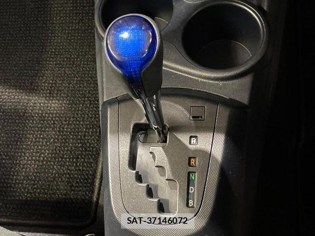 Toyota AQUA 2017-03 3713237-18