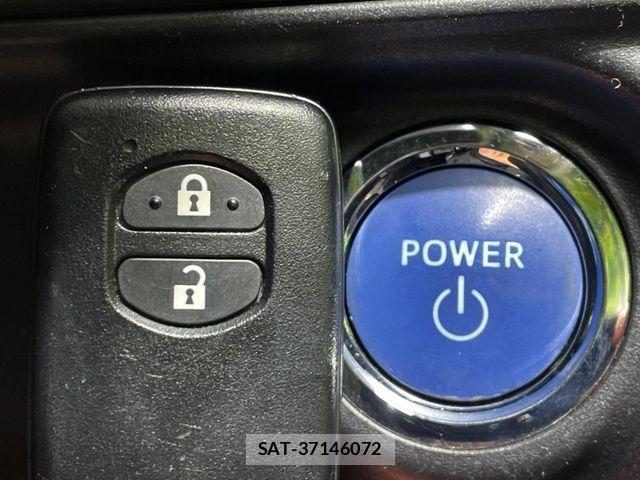 Toyota AQUA 2017-03 3713237-4