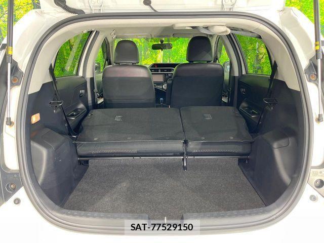 Toyota AQUA 2015-08 4038216-9