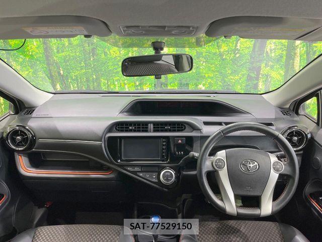 Toyota AQUA 2015-08 4038216-1