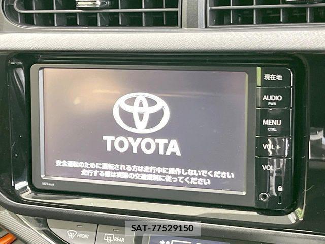 Toyota AQUA 2015-08 4038216-2