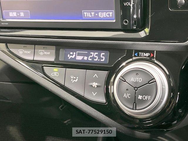 Toyota AQUA 2015-08 4038216-5