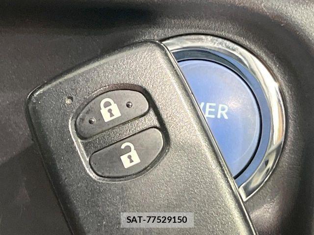 Toyota AQUA 2015-08 4038216-6