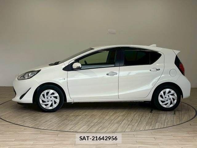 Toyota AQUA 2018-05 4138489-13