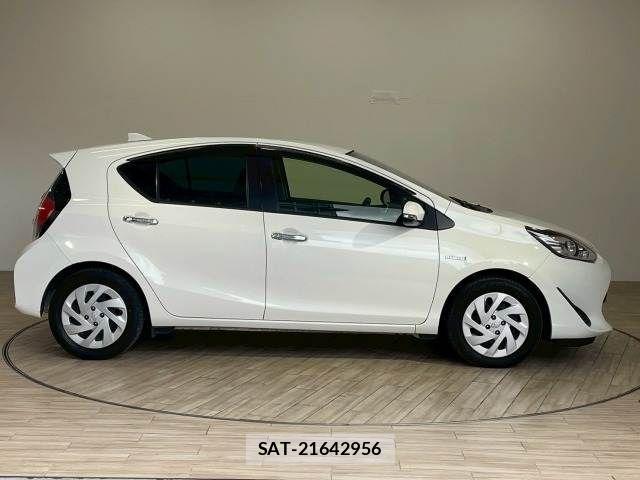 Toyota AQUA 2018-05 4138489-14