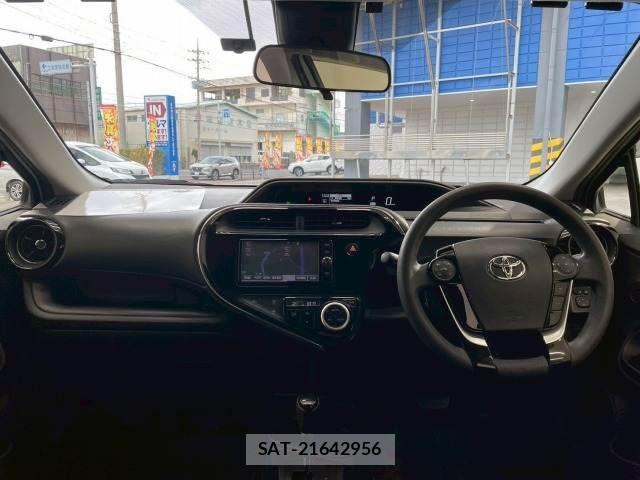 Toyota AQUA 2018-05 4138489-2